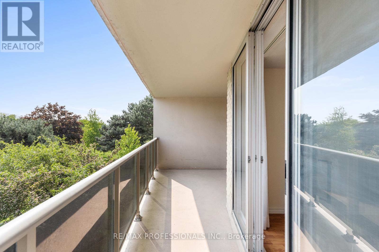 306 - 812 Burnhamthorpe Road, Toronto, Ontario  M9C 4W1 - Photo 19 - W12194670