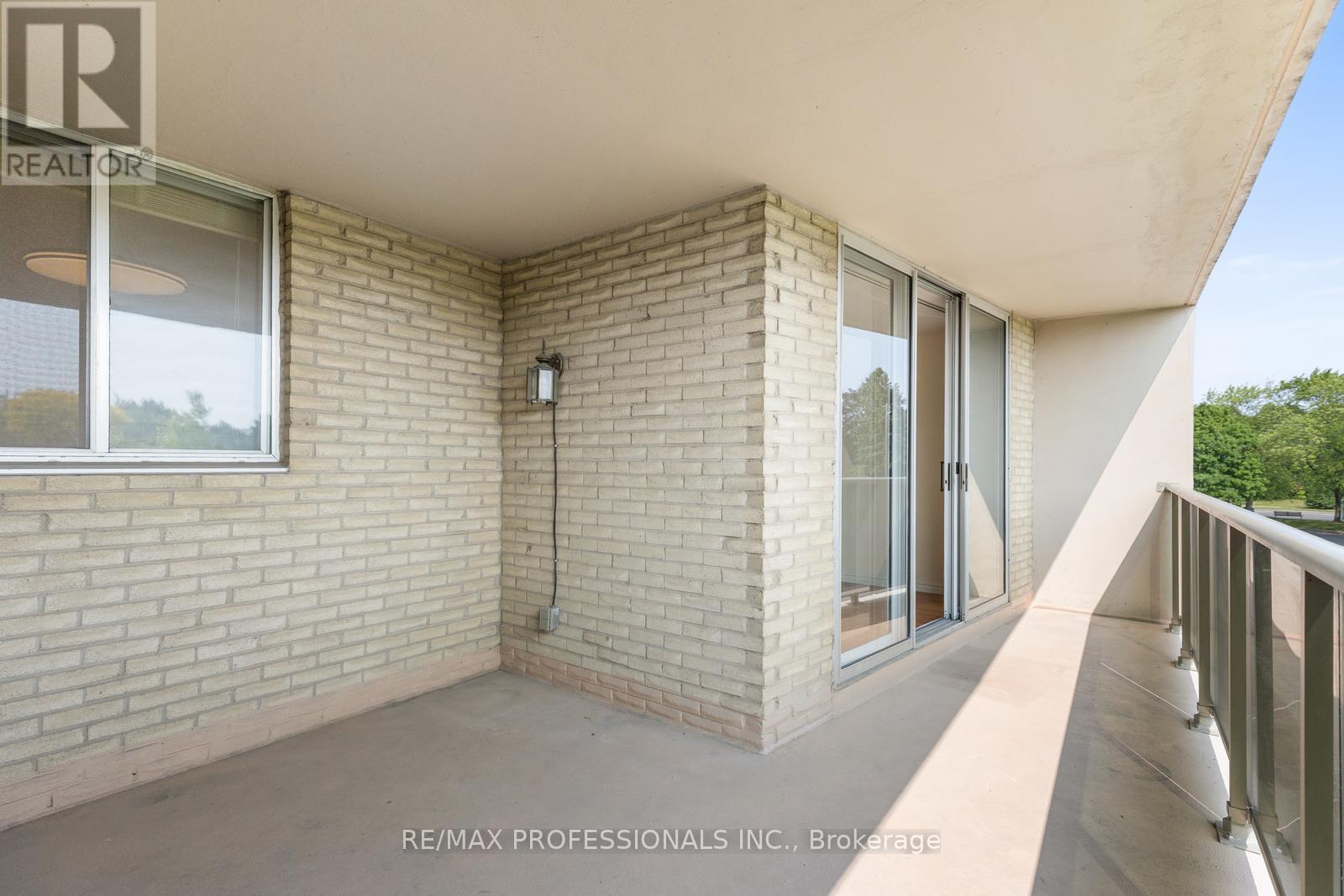 306 - 812 Burnhamthorpe Road, Toronto, Ontario  M9C 4W1 - Photo 20 - W12194670