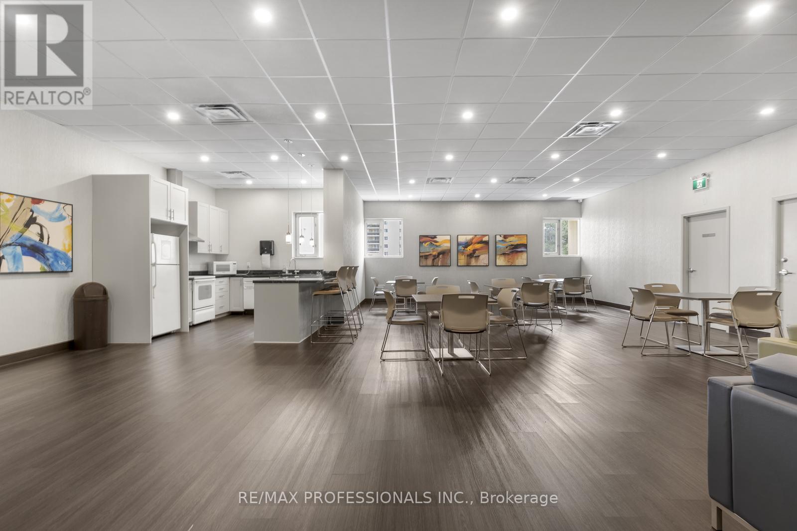 306 - 812 Burnhamthorpe Road, Toronto, Ontario  M9C 4W1 - Photo 26 - W12194670