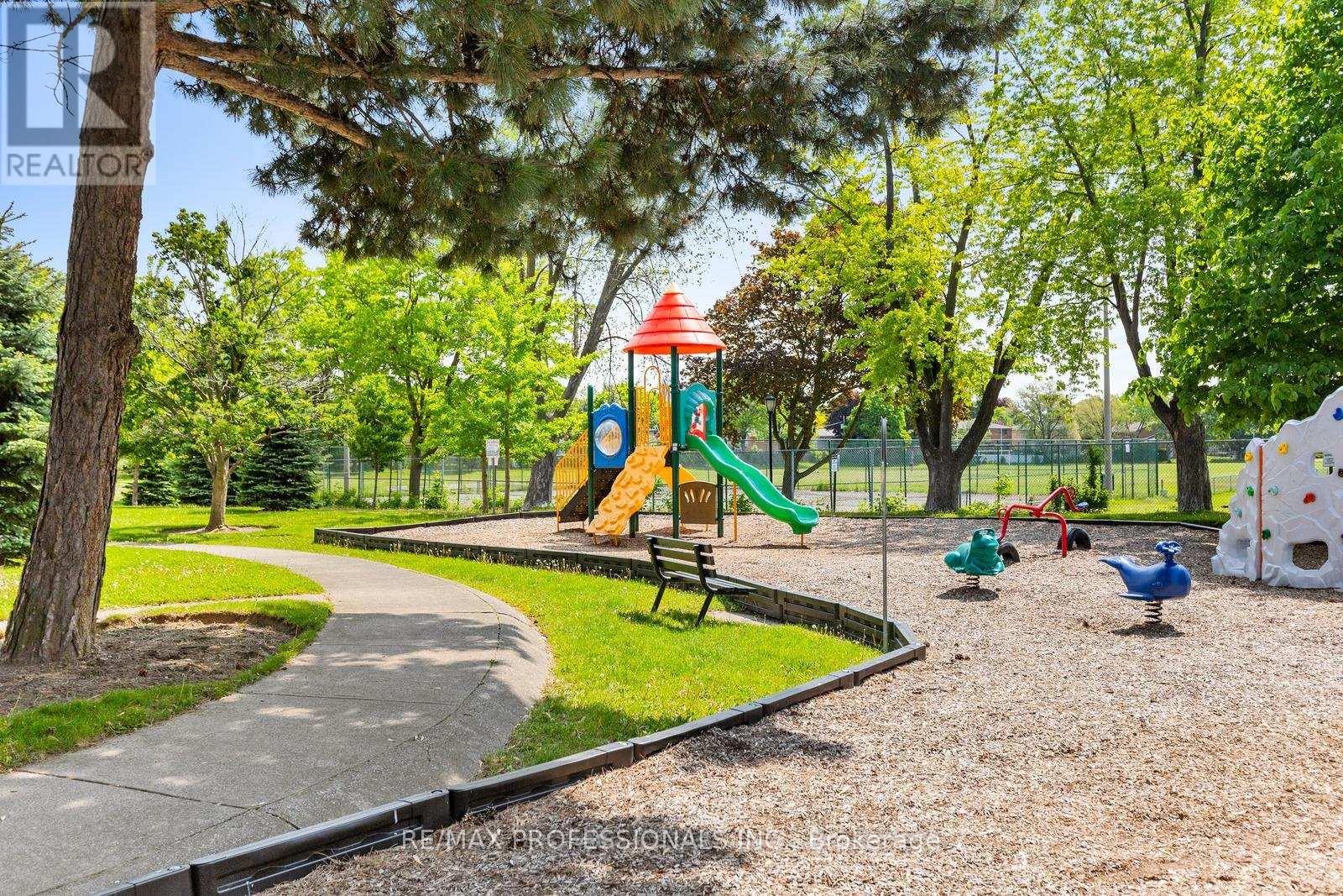 306 - 812 Burnhamthorpe Road, Toronto, Ontario  M9C 4W1 - Photo 27 - W12194670