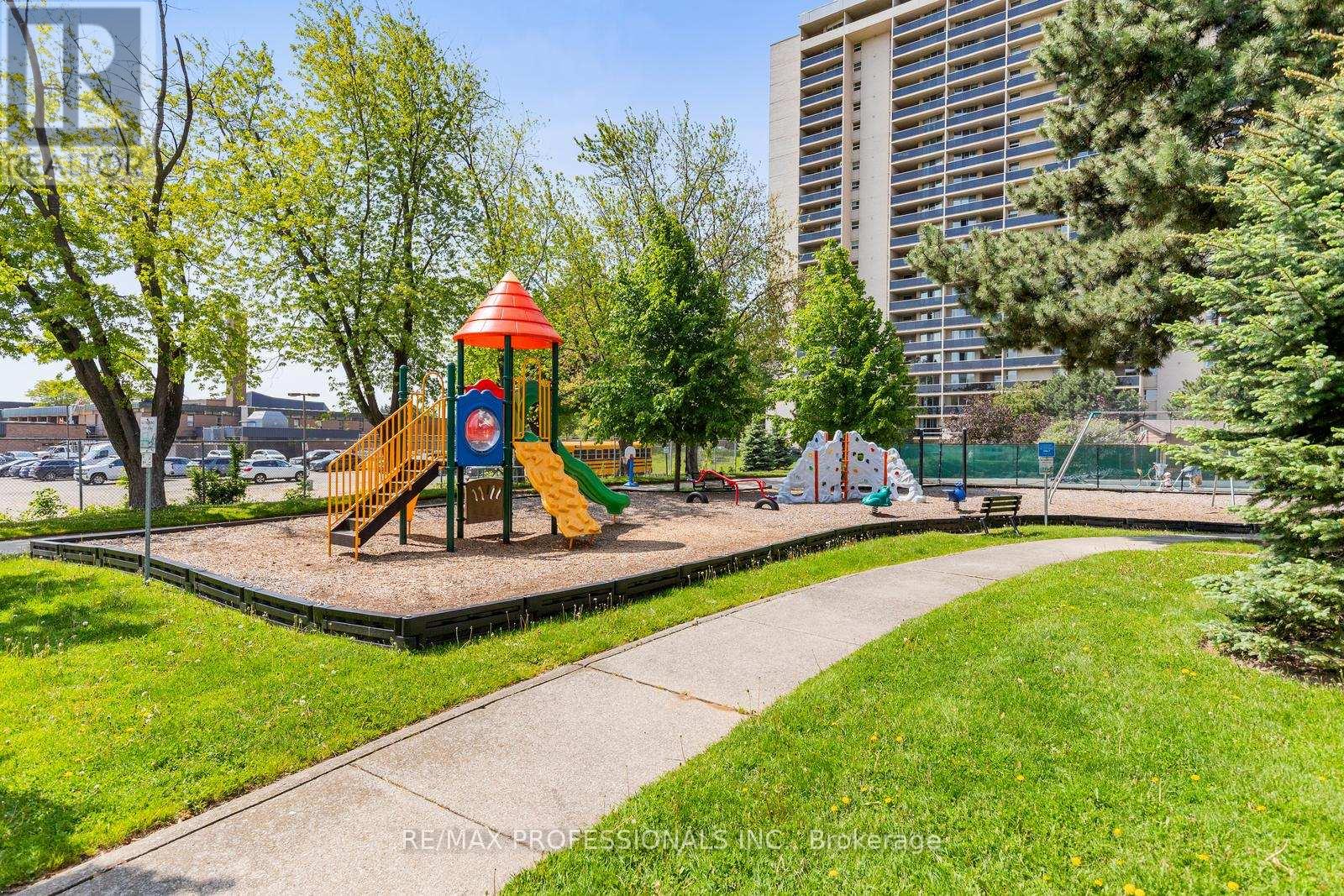 306 - 812 Burnhamthorpe Road, Toronto, Ontario  M9C 4W1 - Photo 28 - W12194670