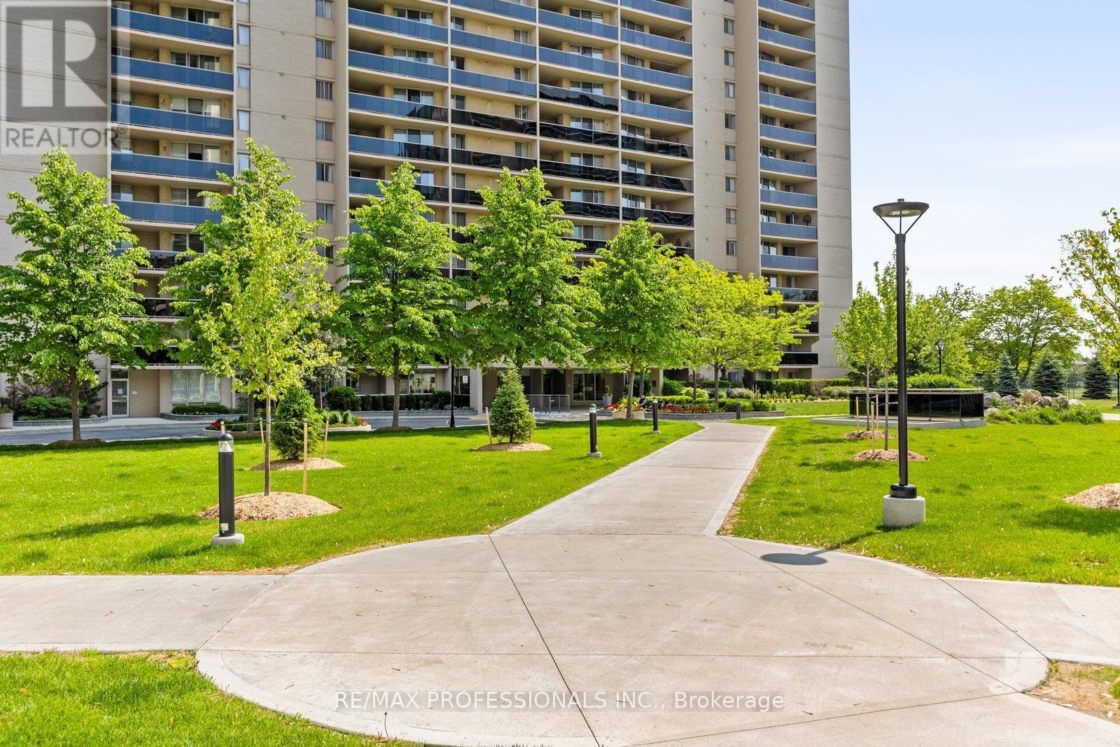 306 - 812 Burnhamthorpe Road, Toronto, Ontario  M9C 4W1 - Photo 29 - W12194670