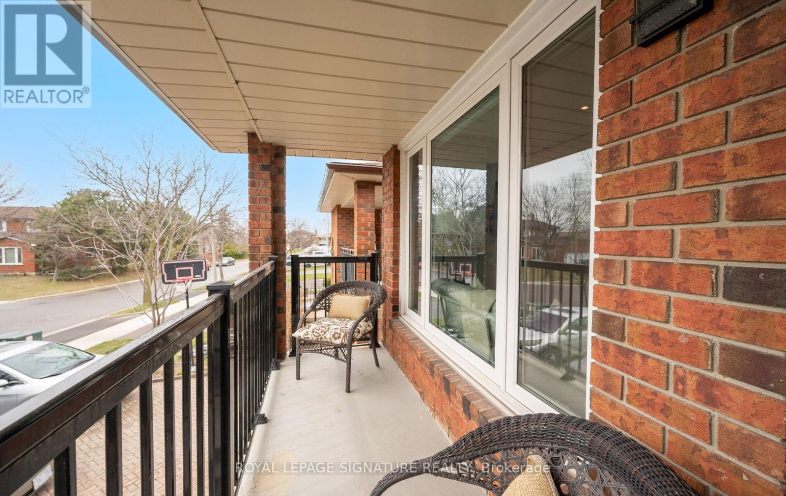 1399 Underwood Drive, Mississauga, Ontario  L4W 3M9 - Photo 38 - W12194758