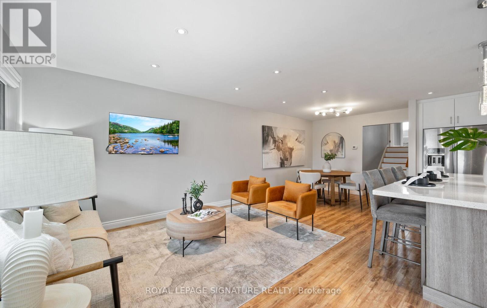 1399 Underwood Drive, Mississauga (Rathwood), Ontario  L4W 3M9 - Photo 6 - W12194758
