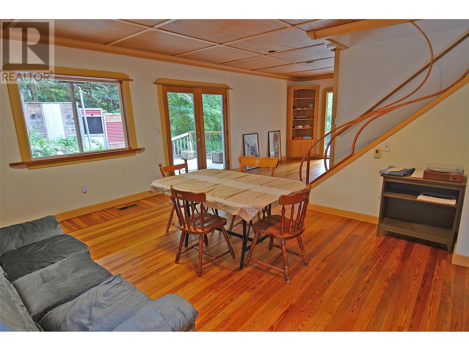 2022 Creek Street, Nelson, British Columbia  V1L 1M7 - Photo 8 - 10350025