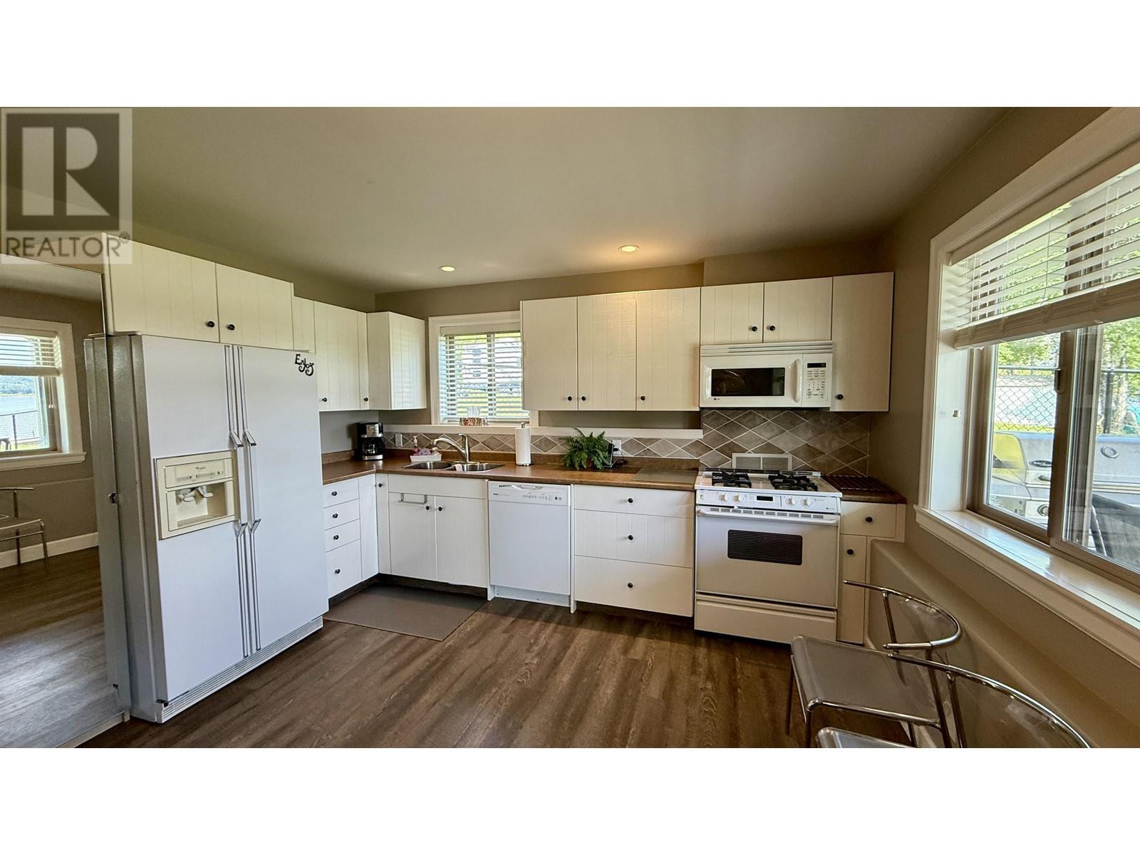 4828 Hamilton Road, Lac La Hache, British Columbia  V0K 1T0 - Photo 19 - R3011136