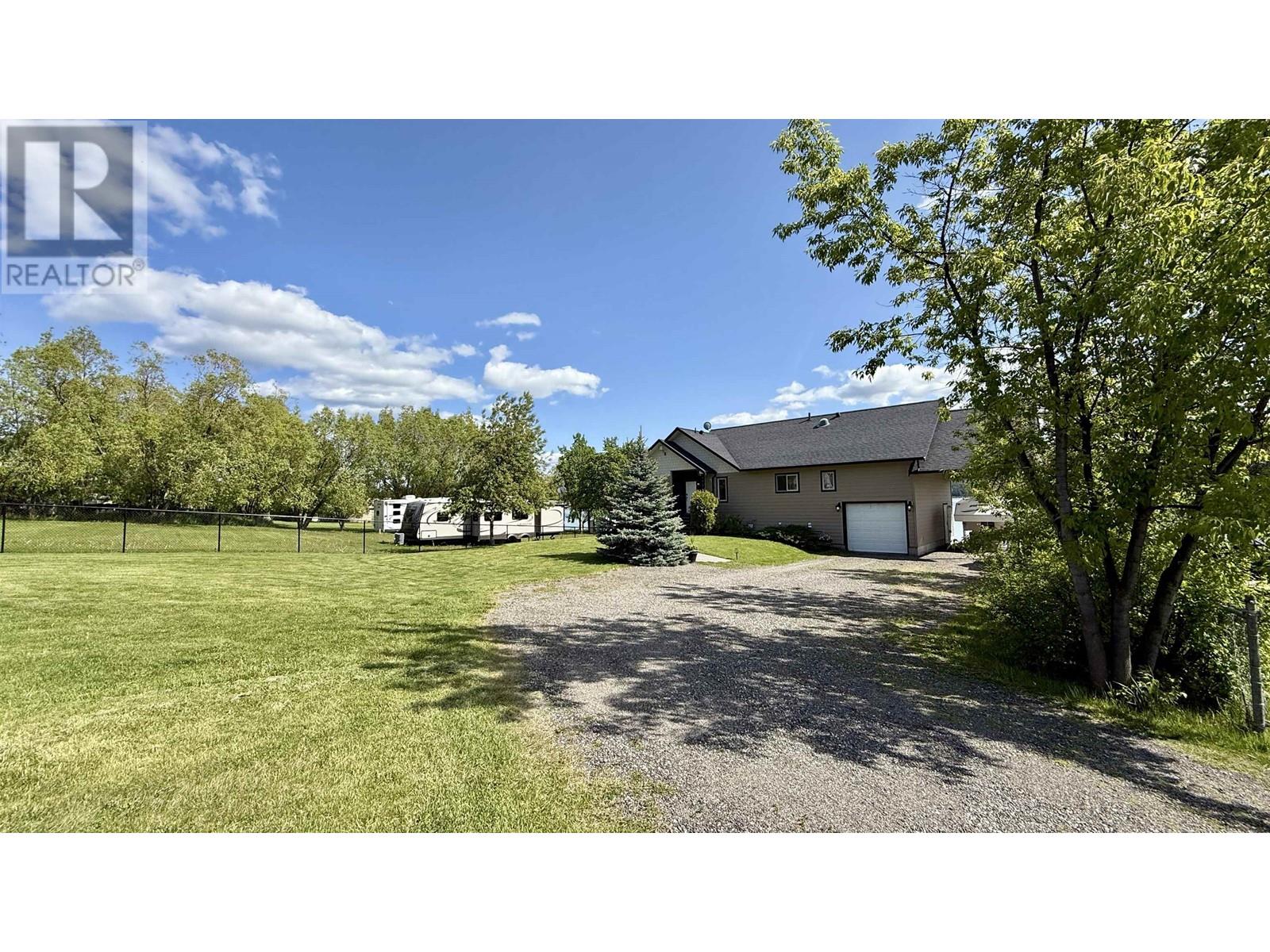 4828 Hamilton Road, Lac La Hache, British Columbia  V0K 1T0 - Photo 30 - R3011136