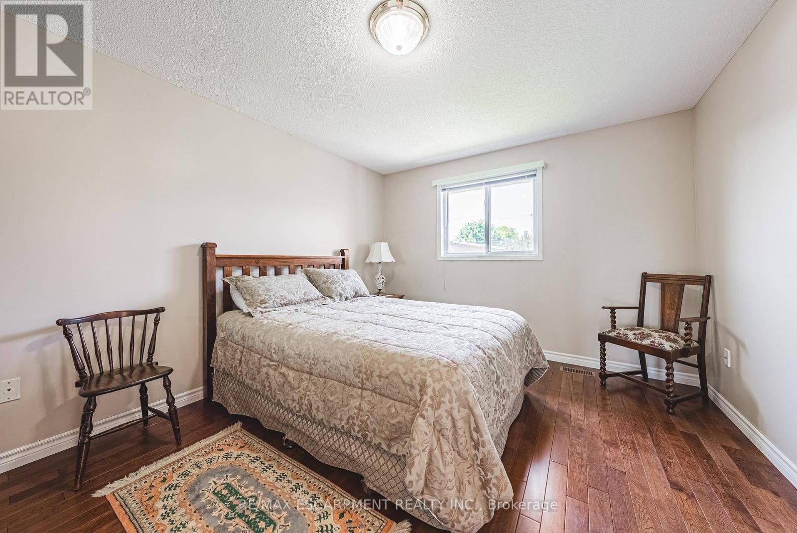 134 Fieldway Drive, Hamilton, Ontario  L9A 2L6 - Photo 10 - X12194625