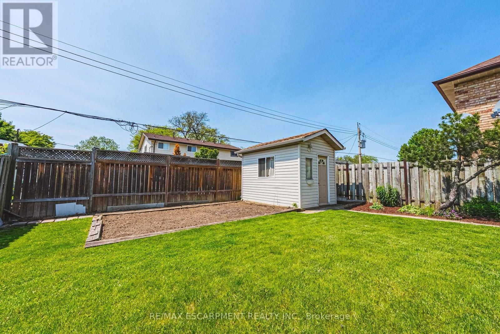 134 Fieldway Drive, Hamilton, Ontario  L9A 2L6 - Photo 23 - X12194625