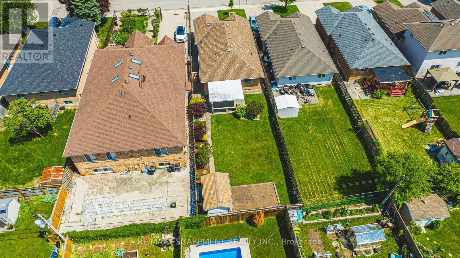 134 Fieldway Drive, Hamilton, Ontario  L9A 2L6 - Photo 26 - X12194625