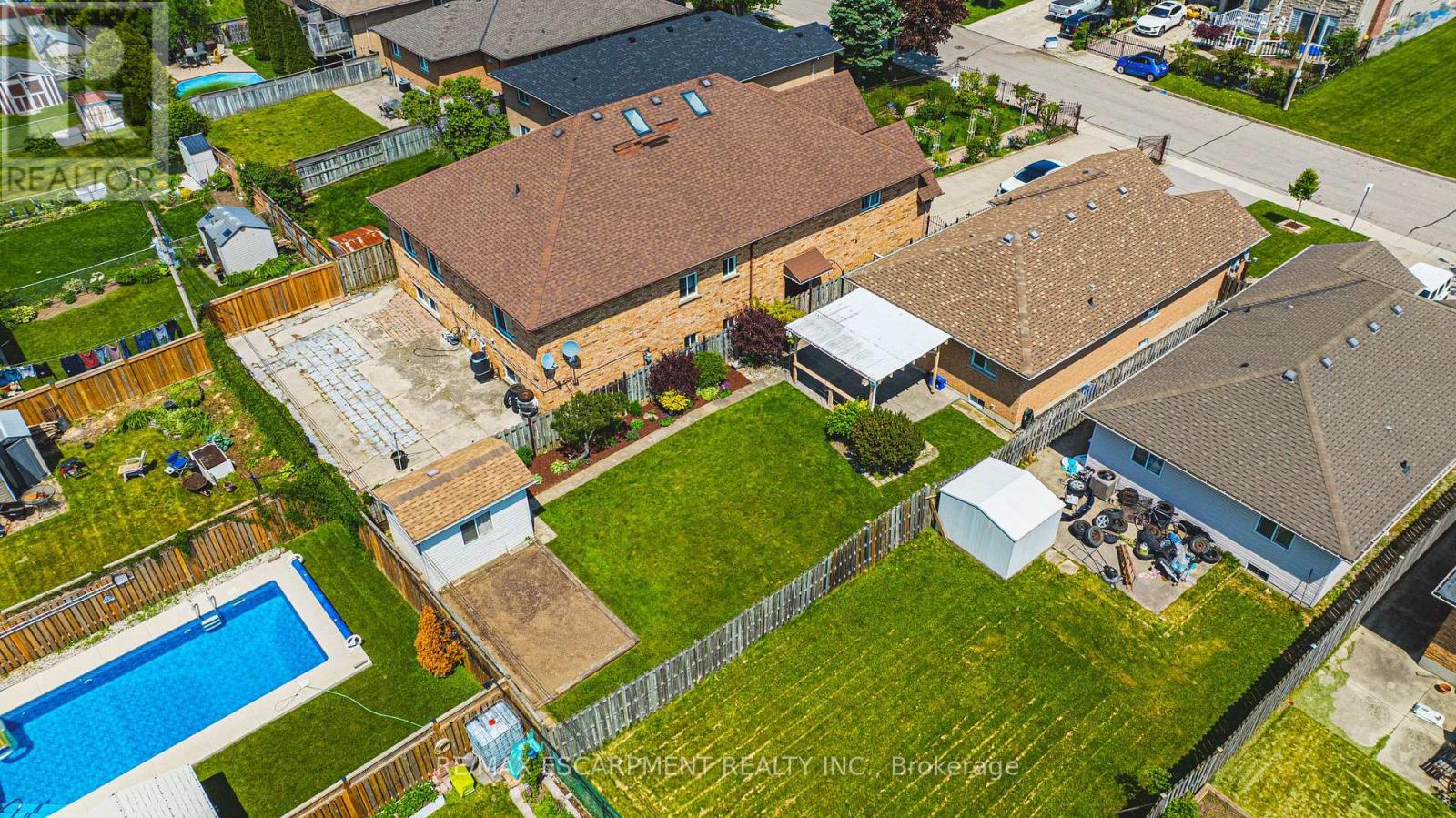134 Fieldway Drive, Hamilton, Ontario  L9A 2L6 - Photo 27 - X12194625