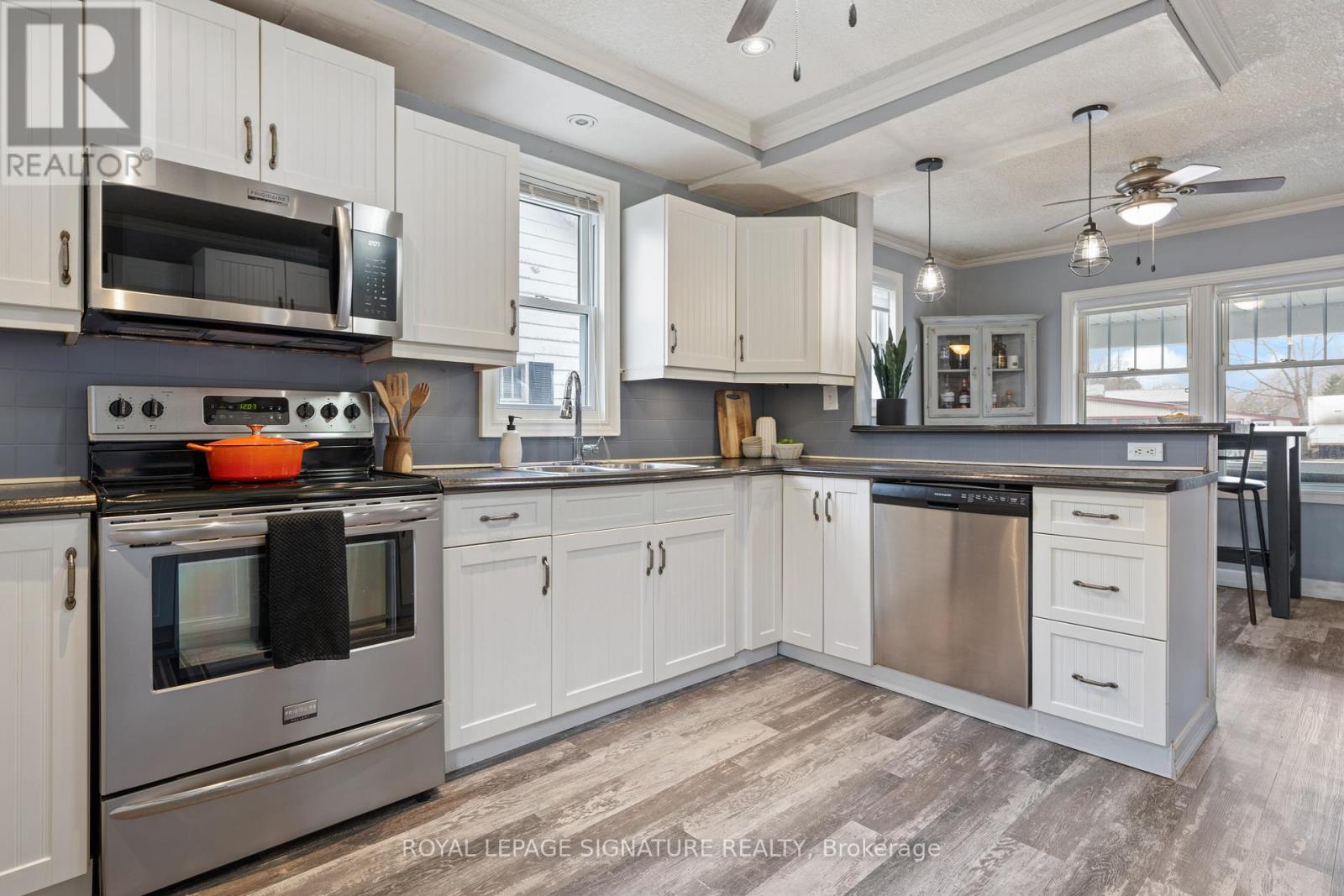 108 Nelson Street E, Norfolk, Ontario  N0A 1N0 - Photo 8 - X12194651
