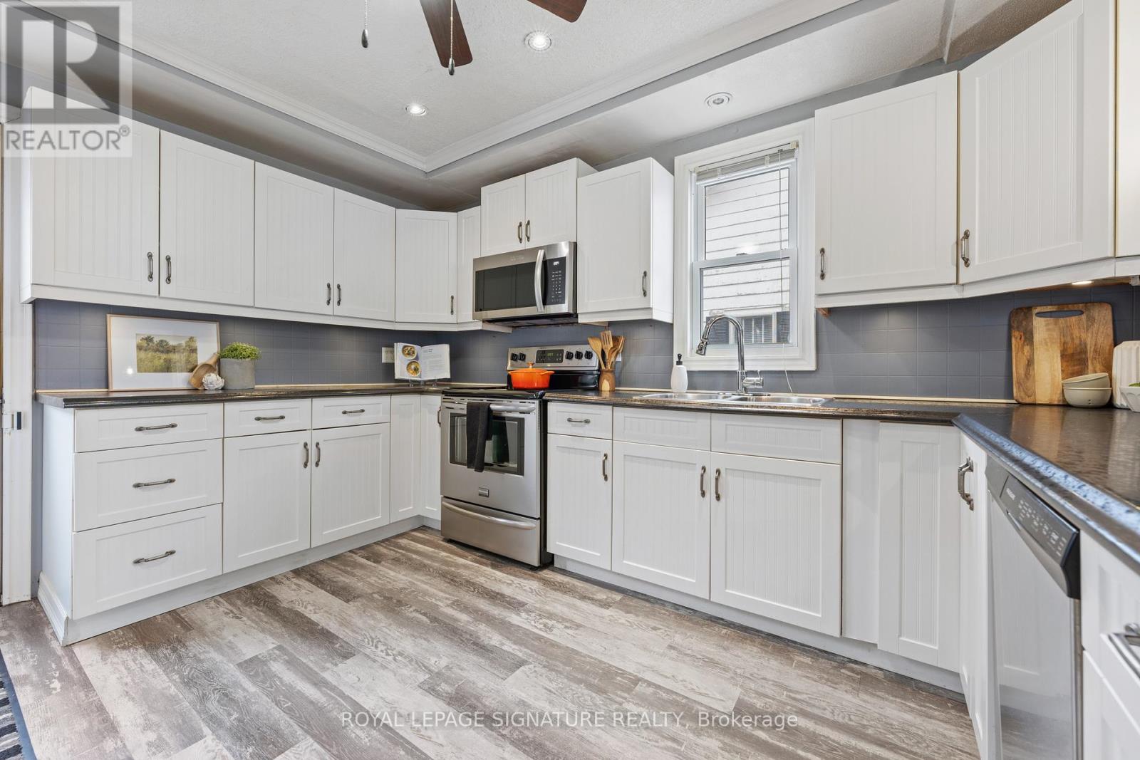 108 Nelson Street E, Norfolk, Ontario  N0A 1N0 - Photo 9 - X12194651