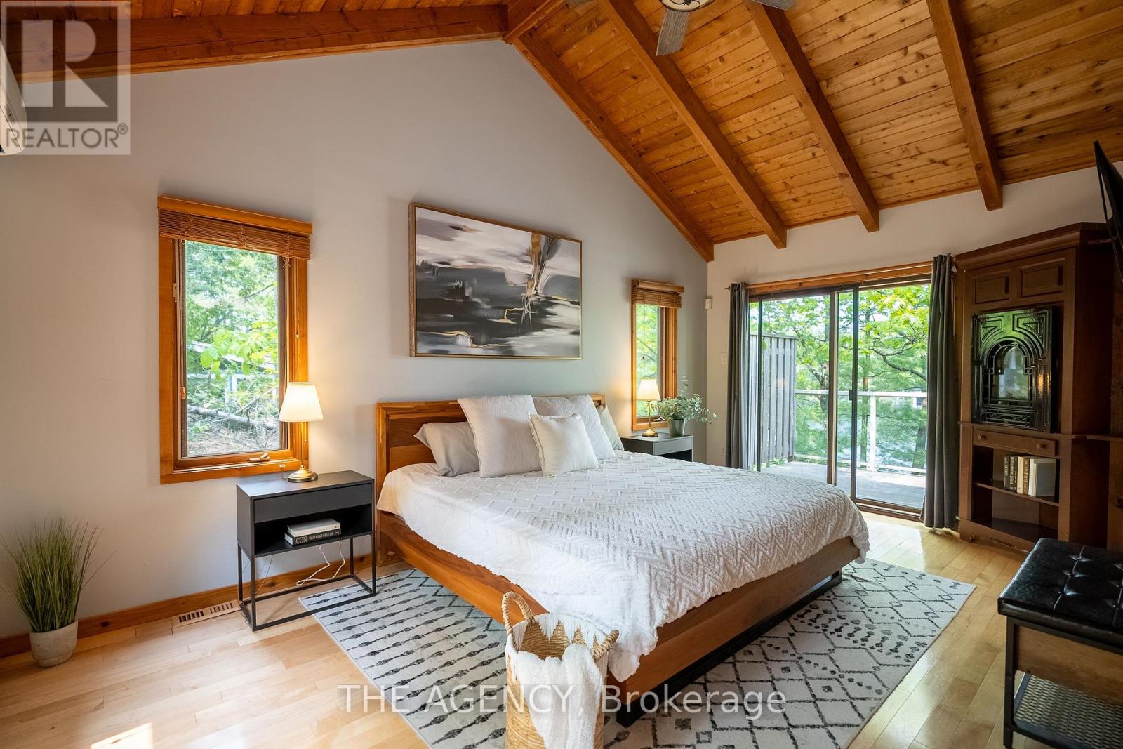 45 Pinetree Road, Gravenhurst, Ontario  P1P 1R2 - Photo 14 - X12194725