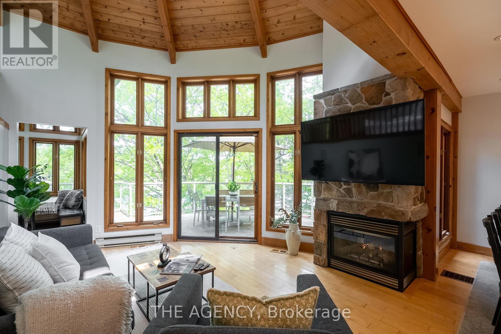45 Pinetree Road, Gravenhurst, Ontario  P1P 1R2 - Photo 6 - X12194725