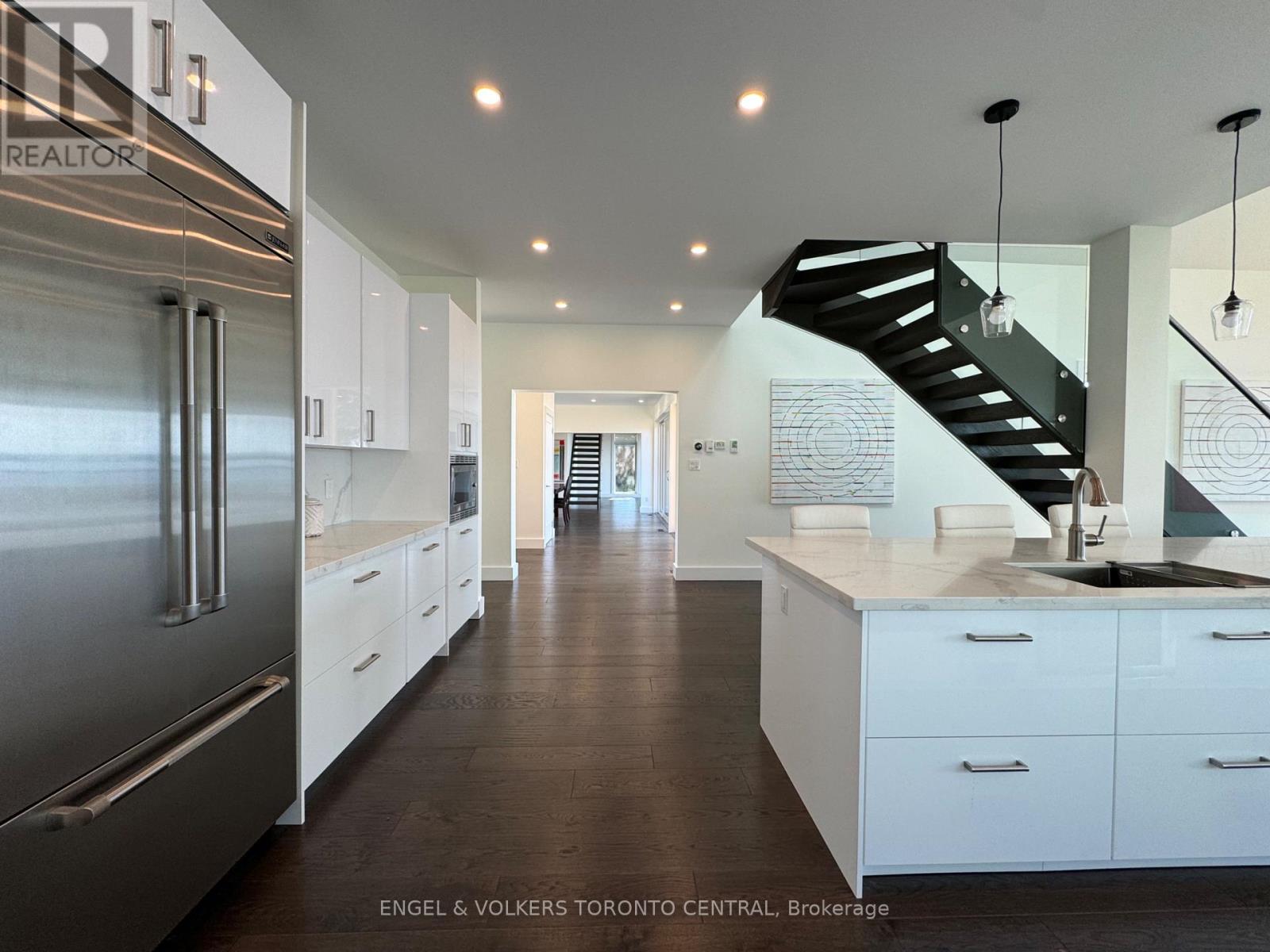 131 Peats Point Road, Prince Edward County, Ontario  K0K 1K0 - Photo 11 - X12194755