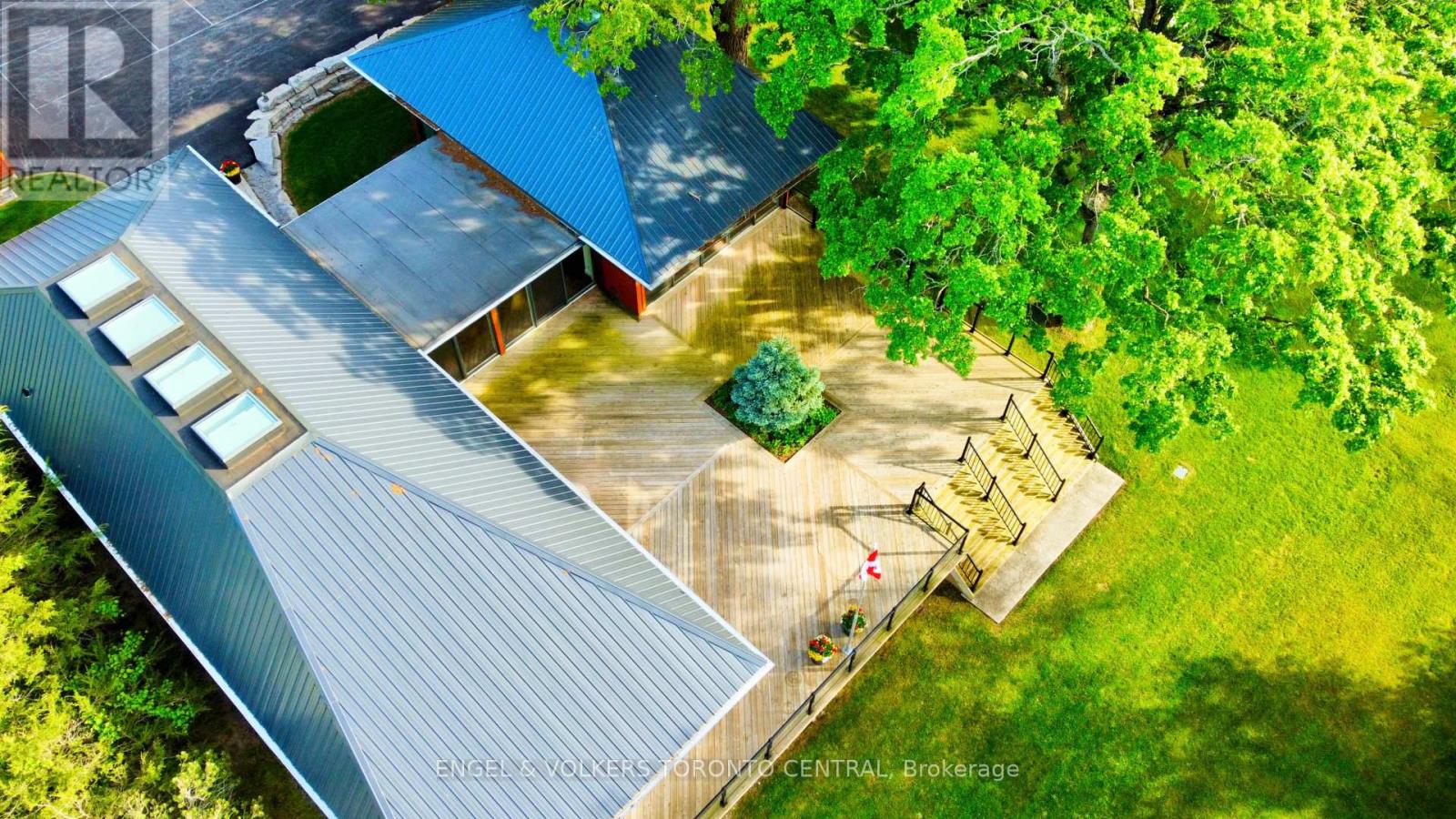 131 Peats Point Road, Prince Edward County, Ontario  K0K 1K0 - Photo 2 - X12194755