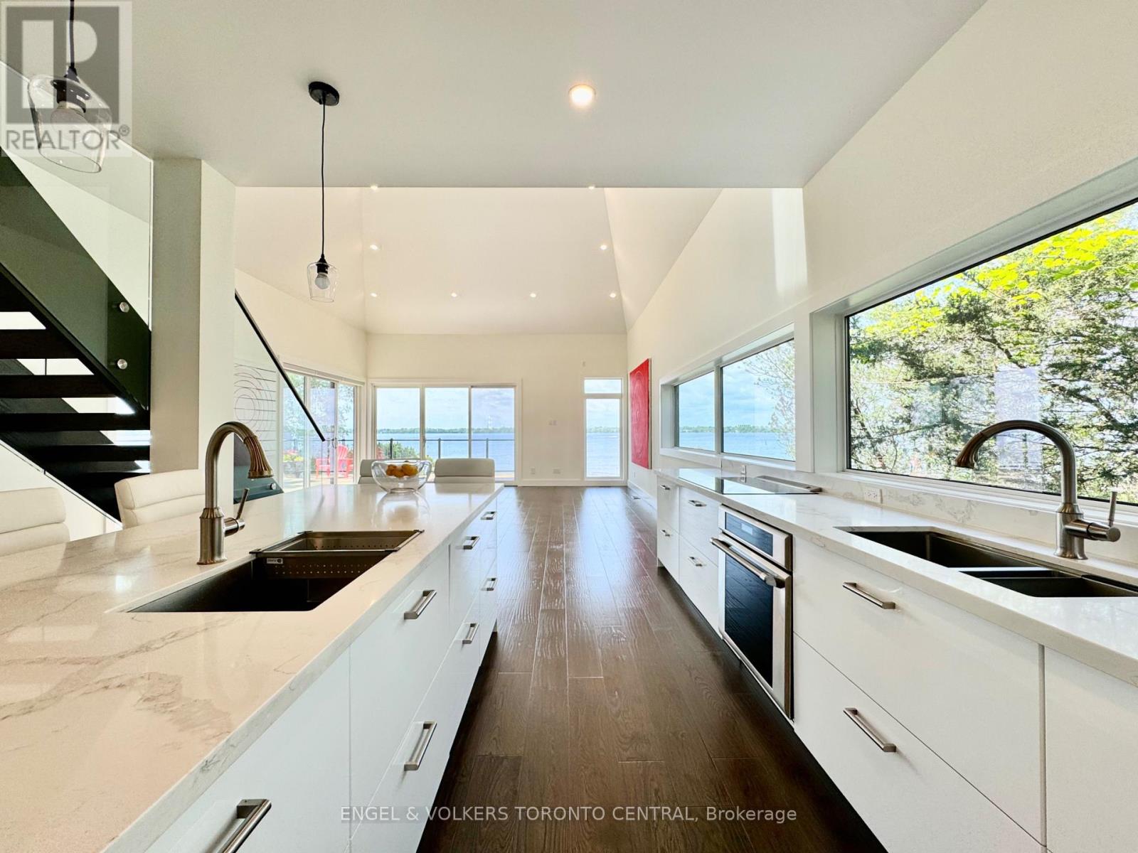 131 Peats Point Road, Prince Edward County, Ontario  K0K 1K0 - Photo 9 - X12194755
