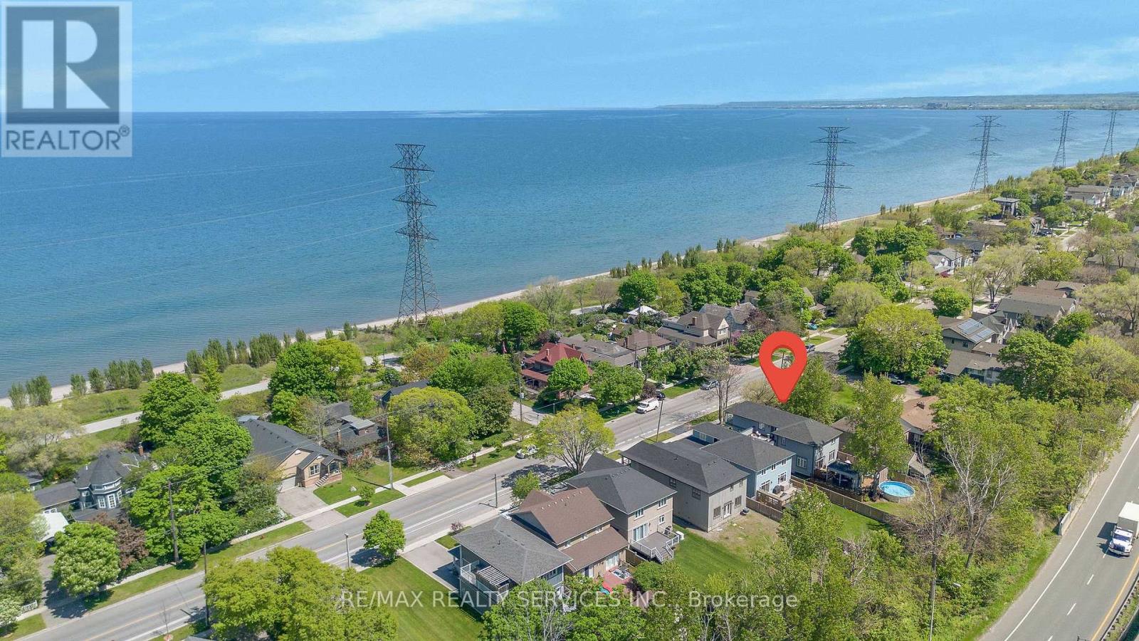 958 Beach Boulevard, Hamilton, Ontario  L8H 6Z4 - Photo 3 - X12194762
