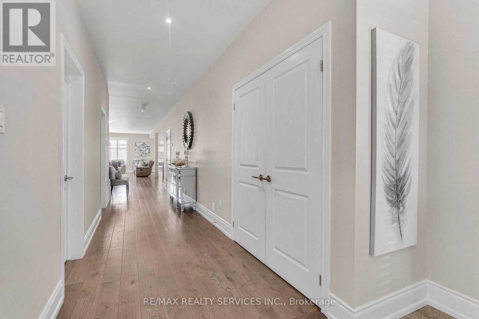 958 Beach Boulevard, Hamilton, Ontario  L8H 6Z4 - Photo 8 - X12194762
