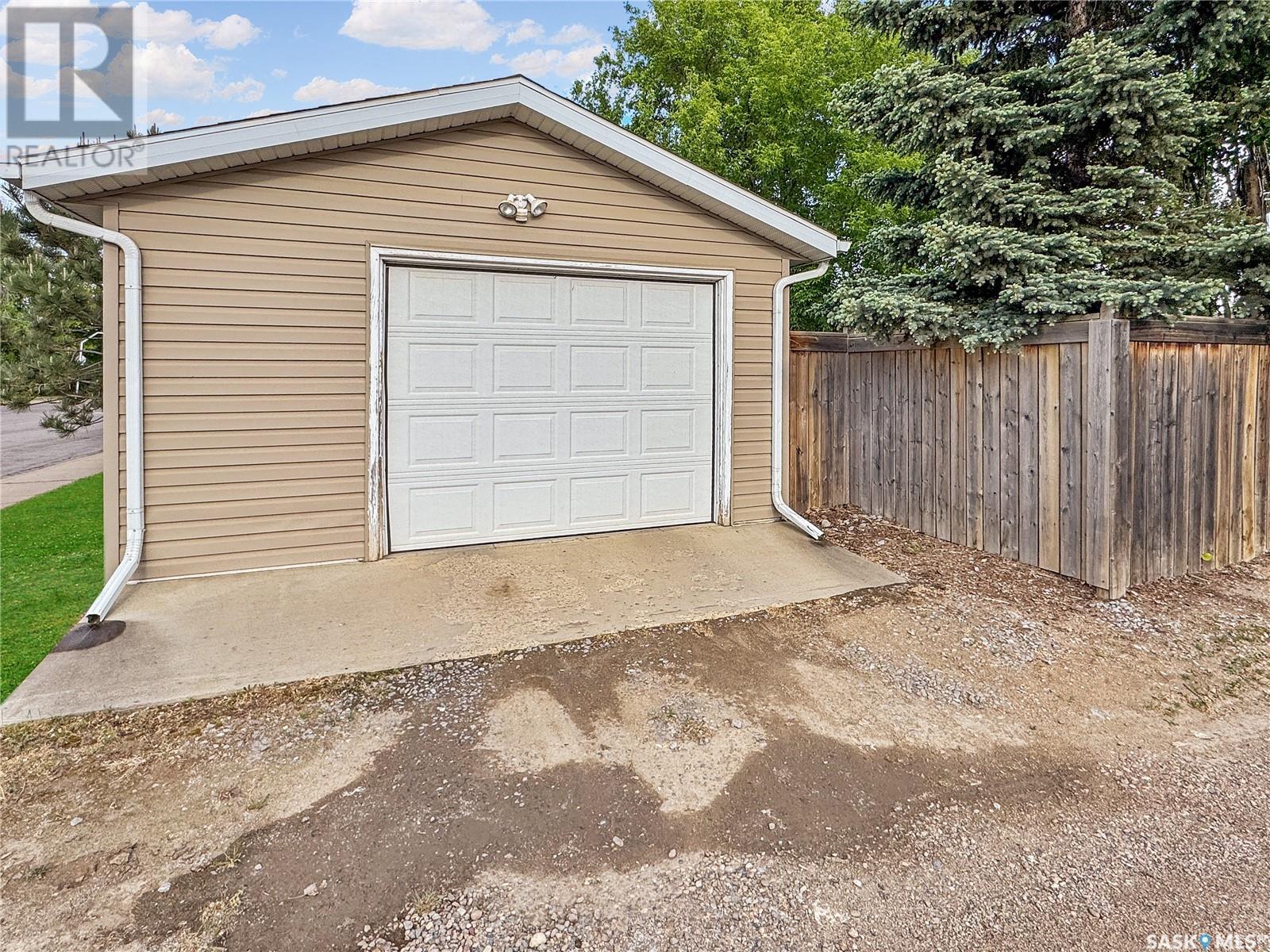 1091 110th Street, North Battleford, Saskatchewan  S9A 2H3 - Photo 17 - SK008097