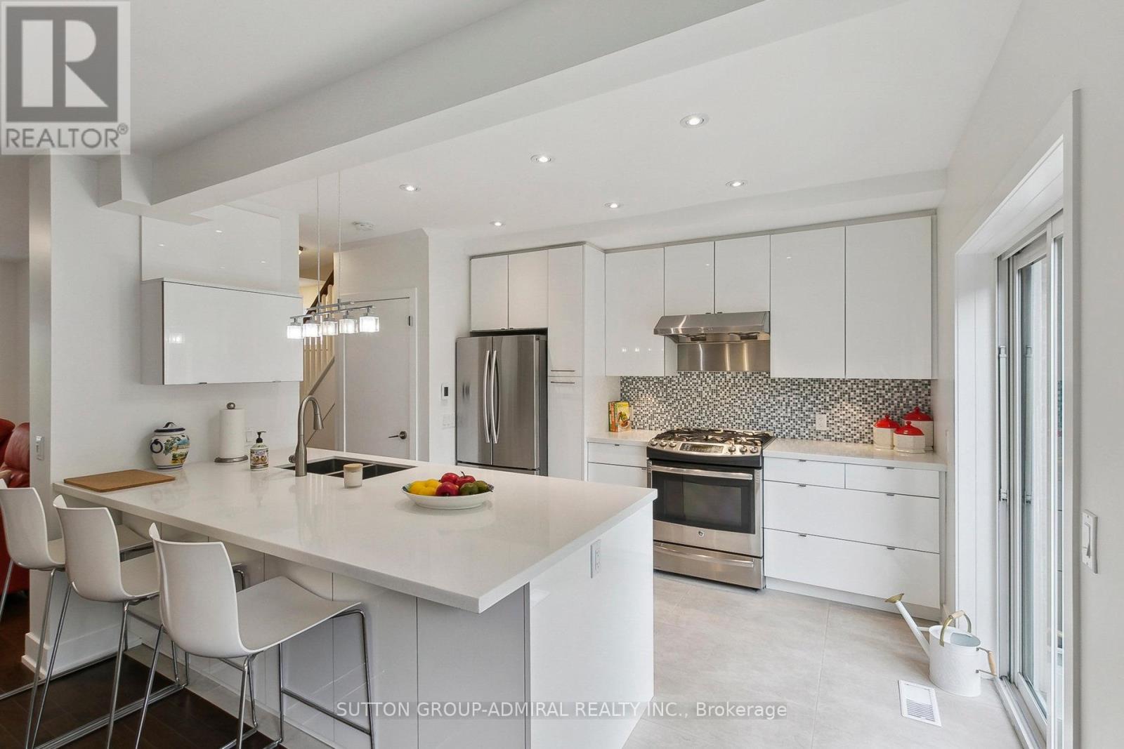 34 Elvina Gardens, Toronto, Ontario  M4P 1X8 - Photo 24 - C12194845