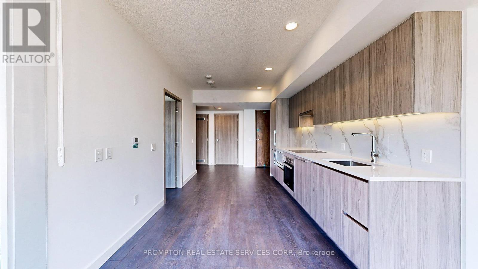 2702 - 1 Concord Cityplace Way, Toronto, Ontario  M5V 0X3 - Photo 8 - C12194891