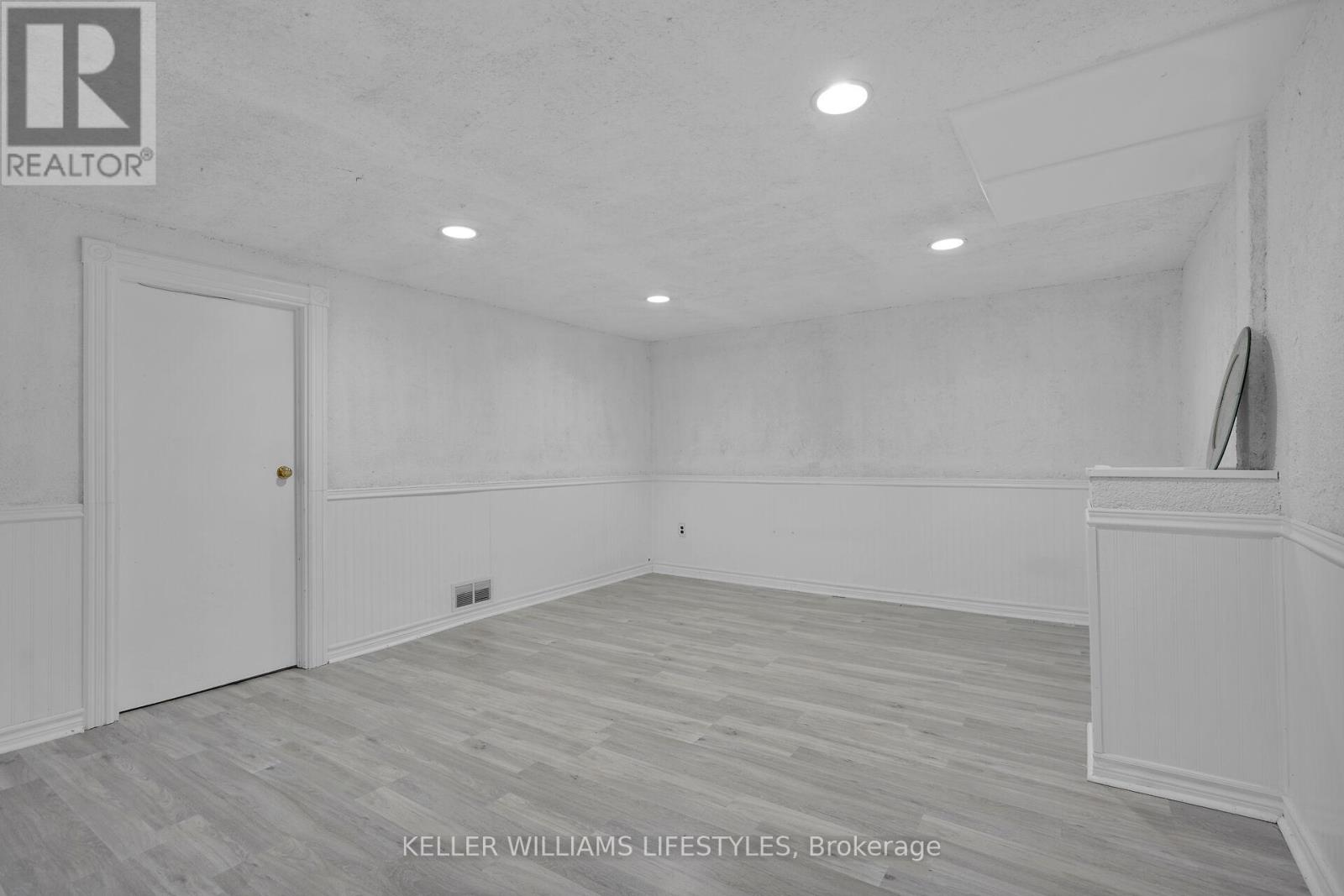 875 Dearness Drive, London South, Ontario  N6E 1Y4 - Photo 29 - X12195000