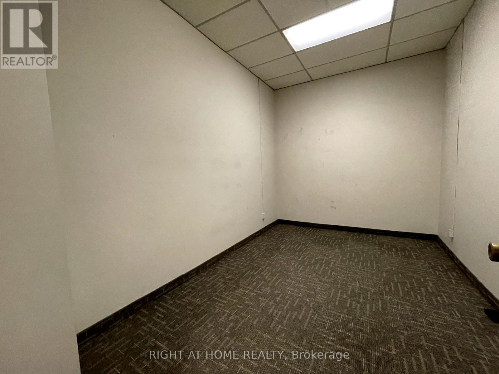 114/115 - 50 Richmond Street E, Oshawa, Ontario  L1G 7C7 - Photo 11 - E10410461