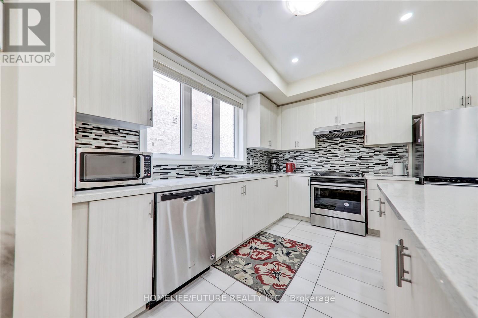 12 Ryler Way, Markham, Ontario  L3S 0E7 - Photo 10 - N12194828