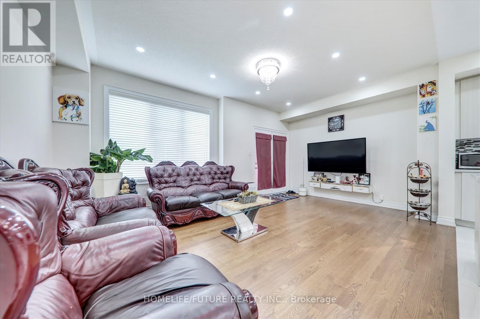 12 Ryler Way, Markham, Ontario  L3S 0E7 - Photo 13 - N12194828