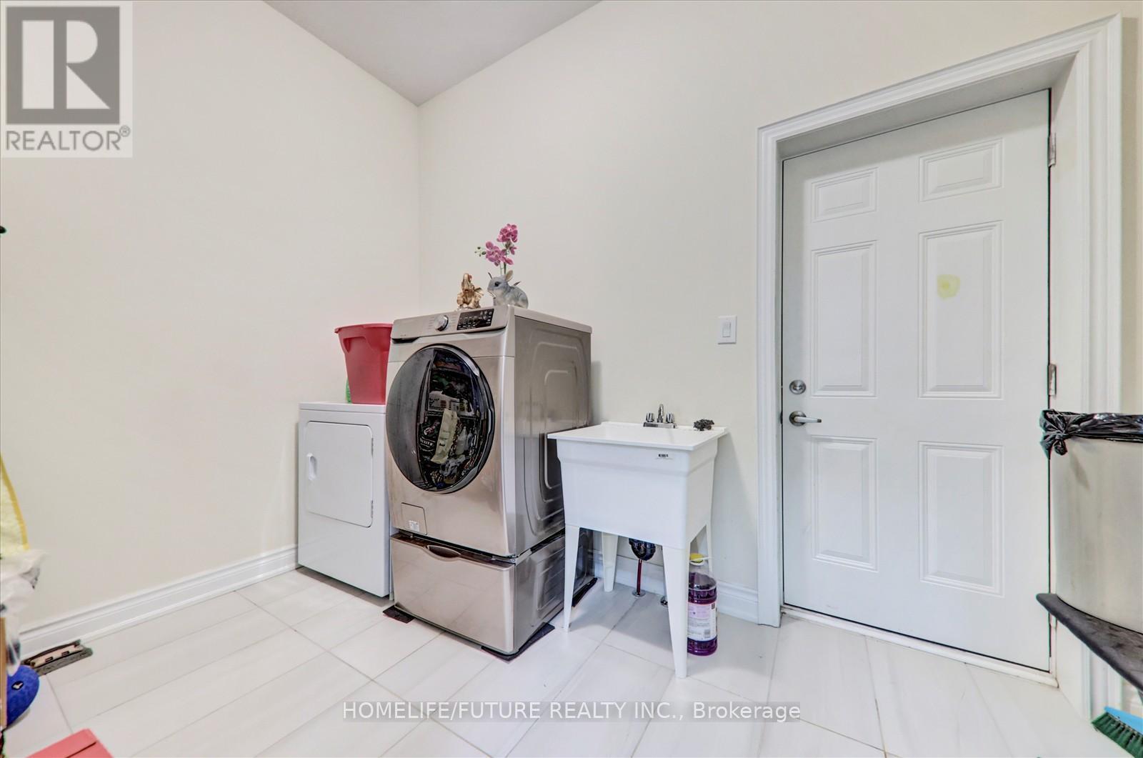 12 Ryler Way, Markham, Ontario  L3S 0E7 - Photo 16 - N12194828