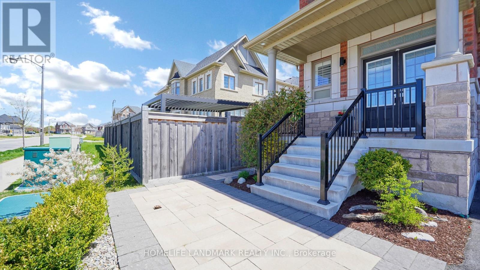 51 Crimson King Way, East Gwillimbury, Ontario  L9N 0V1 - Photo 4 - N12194833