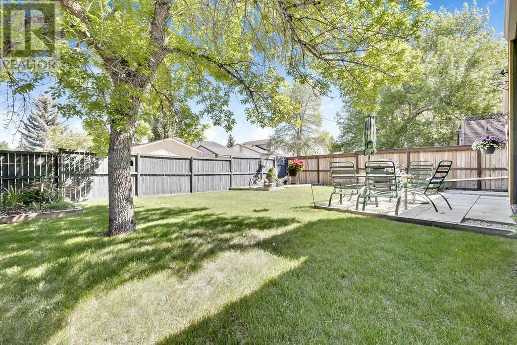 4 Sundown Green Se, Calgary, Alberta  T2X 2Y3 - Photo 31 - A2226303