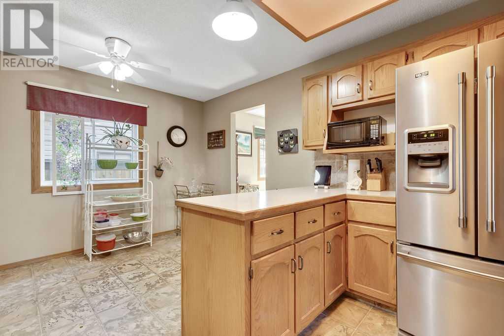 4 Sundown Green Se, Calgary, Alberta  T2X 2Y3 - Photo 14 - A2226303