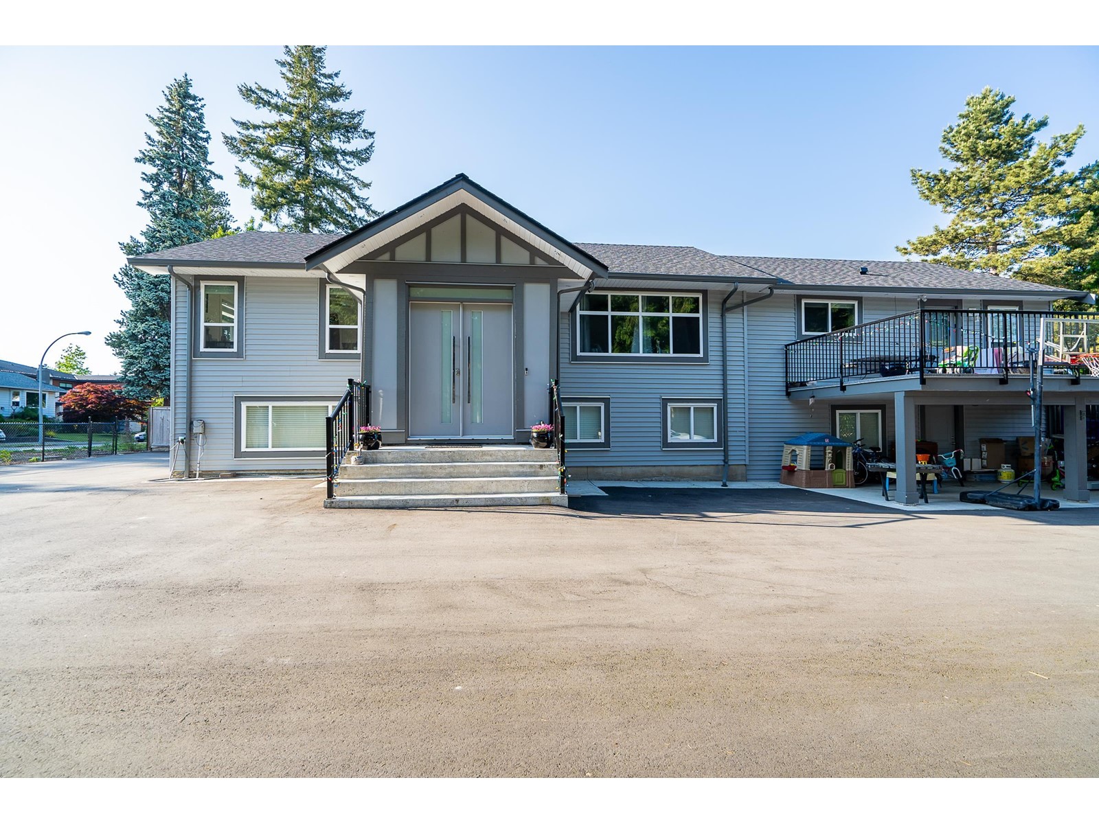 6010 172A STREET, surrey, British Columbia