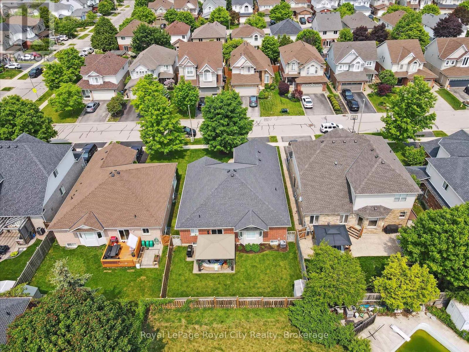 5 Haney Drive, Guelph, Ontario  N1L 1N3 - Photo 4 - X12194868