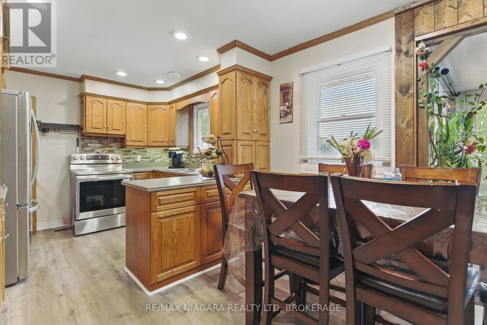 204 Hildred Street, Welland (Lincoln/crowland), Ontario  L3B 1N1 - Photo 9 - X12194930