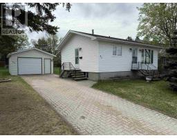 68 Albert ST, Dryden, Ontario
