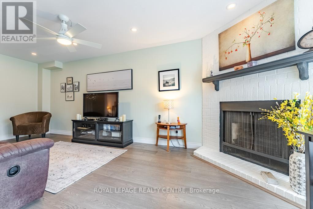 3677 Colonial Drive, Mississauga, Ontario  L5L 4P2 - Photo 20 - W12159590