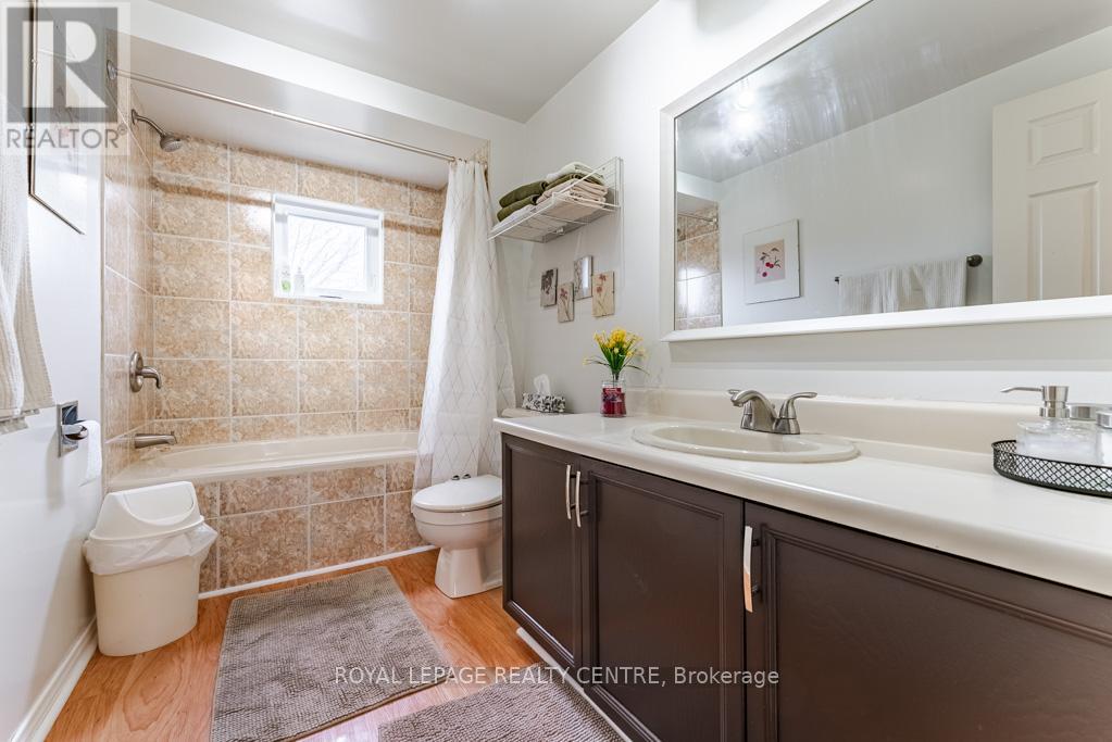 3677 Colonial Drive, Mississauga, Ontario  L5L 4P2 - Photo 29 - W12159590