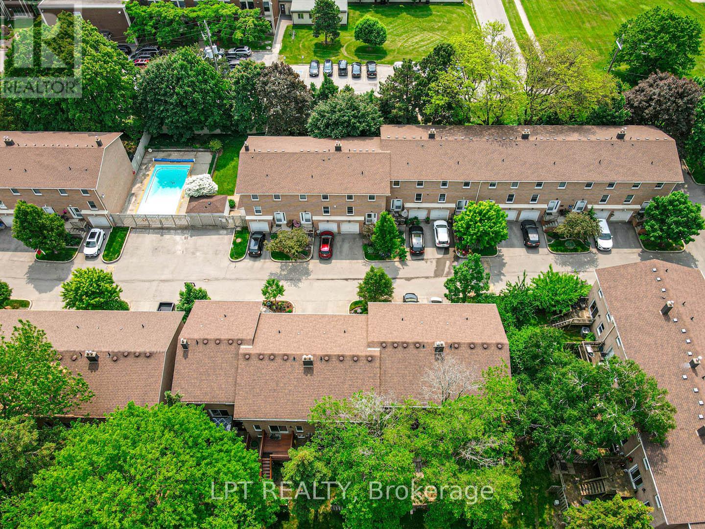 7 - 2169 Mountain Grove Avenue, Burlington, Ontario  L7P 2H8 - Photo 3 - W12192676