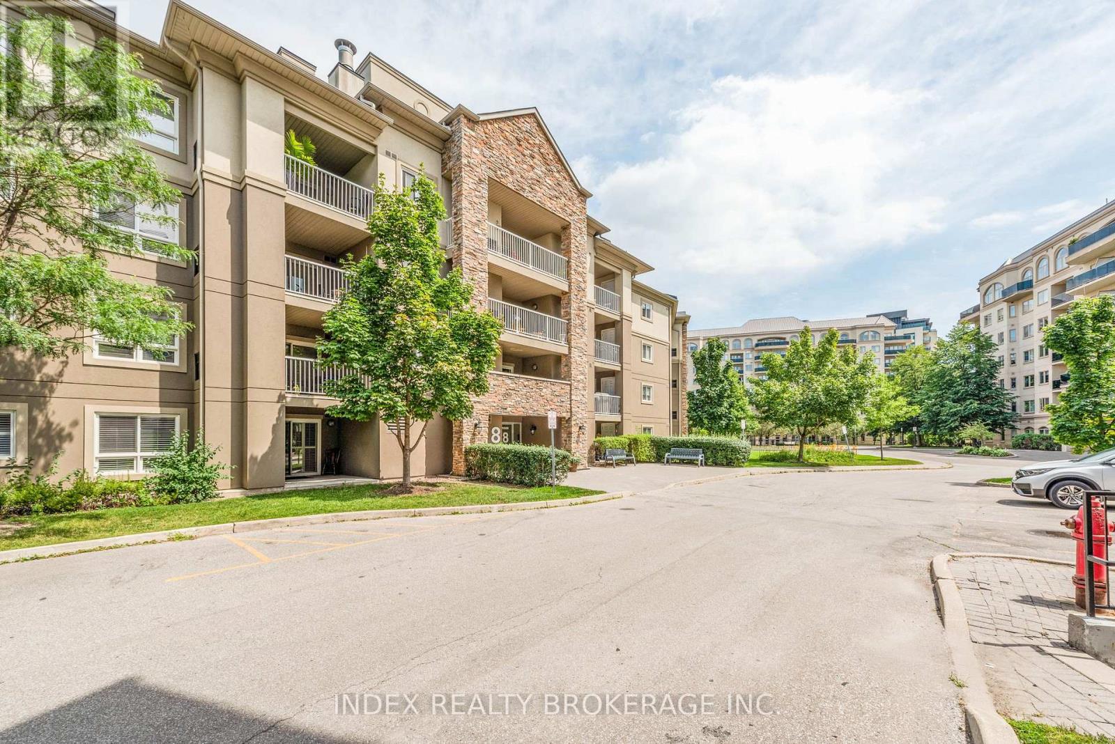 1218 - 8 Dayspring Circle, Brampton (Goreway Drive Corridor), Ontario  L6P 2Z7 - Photo 2 - W12194812