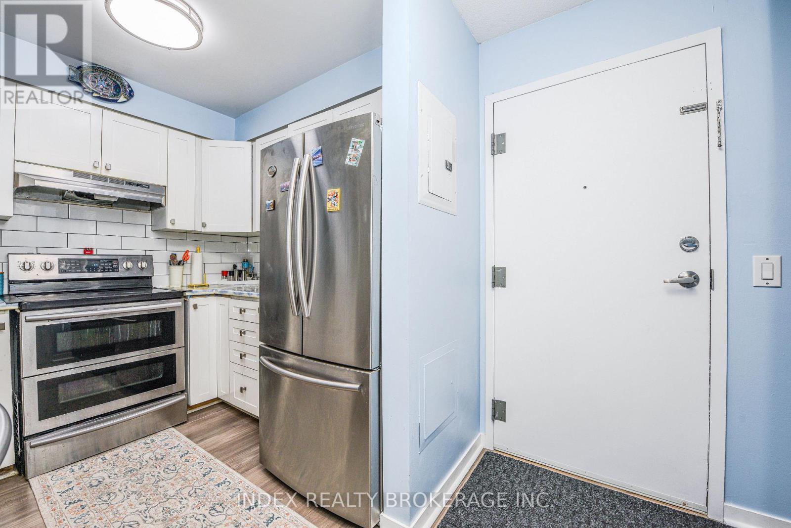 1218 - 8 Dayspring Circle, Brampton (Goreway Drive Corridor), Ontario  L6P 2Z7 - Photo 9 - W12194812