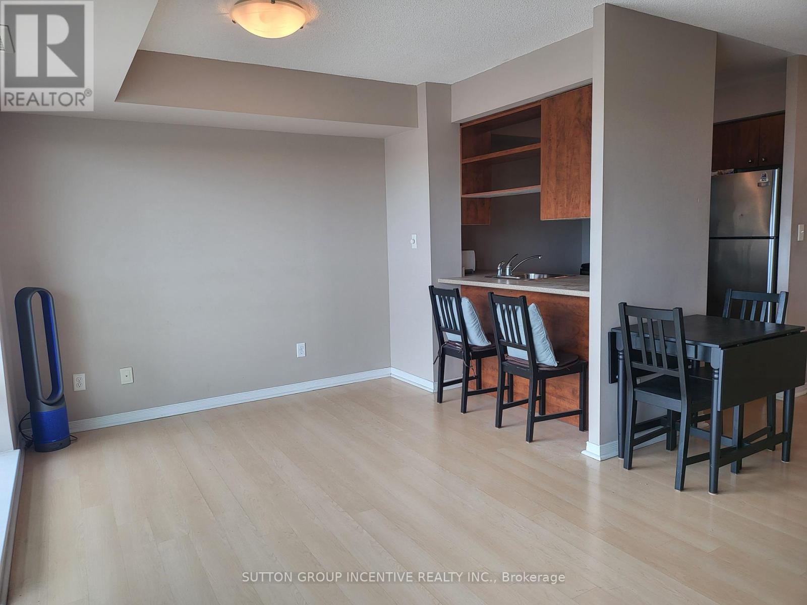 Property at 1811 - 215 QUEEN STREET E image 4