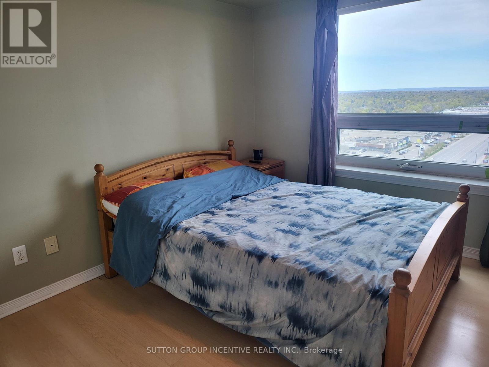 1811 - 215 Queen Street E, Brampton, Ontario  L6W 0A9 - Photo 8 - W12194823