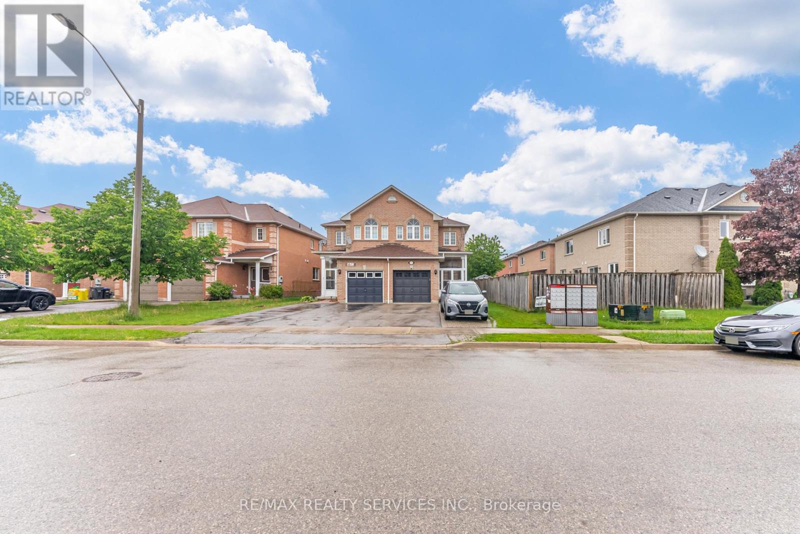 5611 Armando Avenue, Mississauga, Ontario  L5V 3A7 - Photo 1 - W12194836