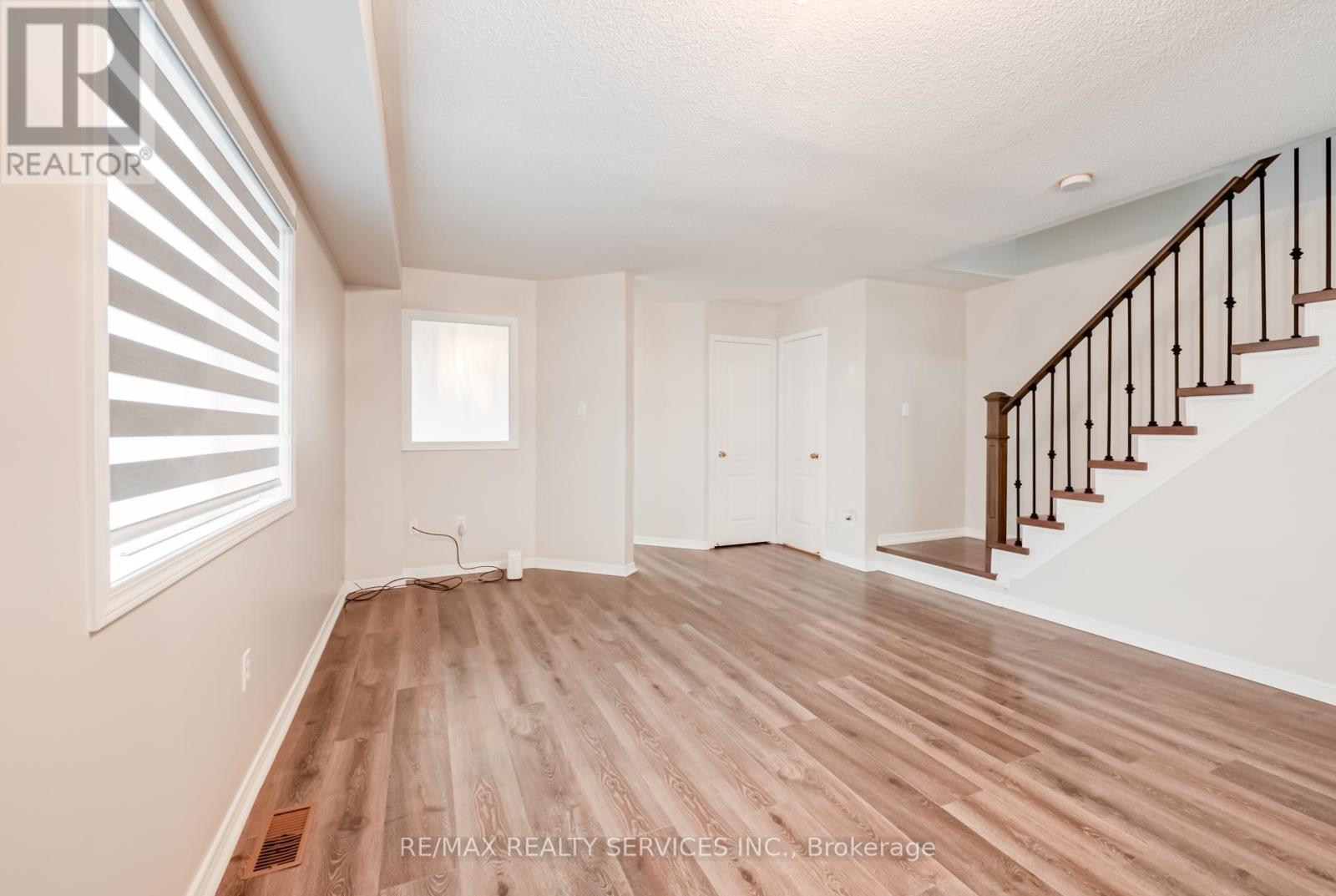 5611 Armando Avenue, Mississauga, Ontario  L5V 3A7 - Photo 10 - W12194836