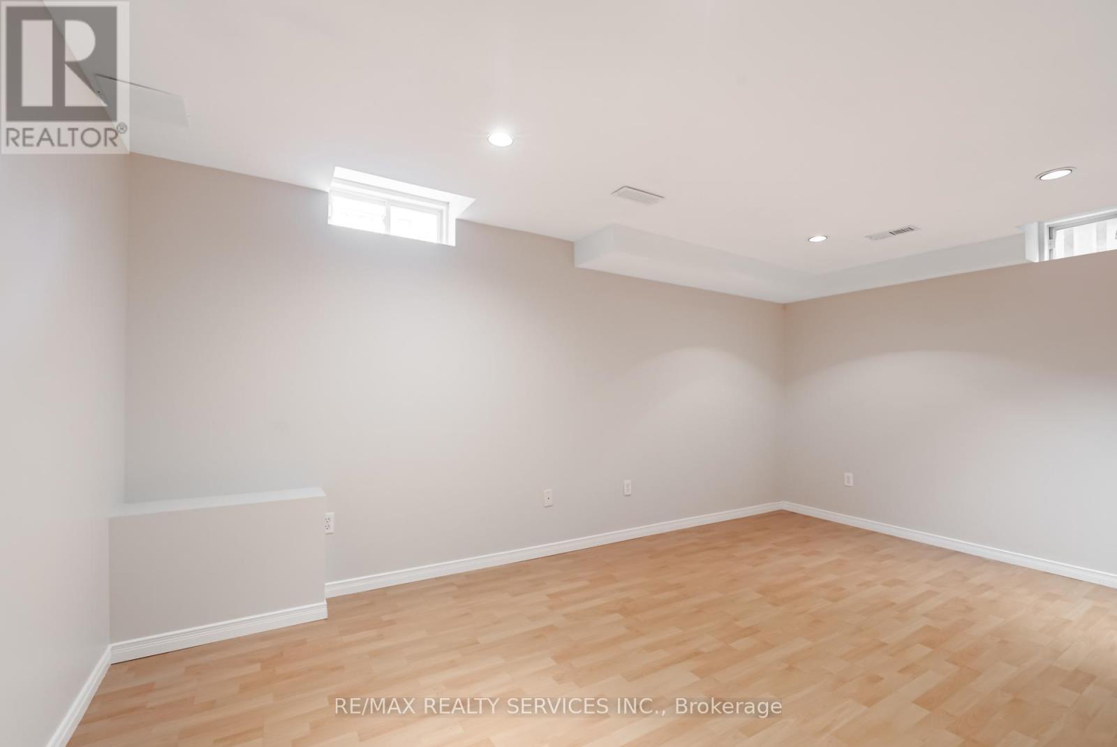 5611 Armando Avenue, Mississauga, Ontario  L5V 3A7 - Photo 37 - W12194836