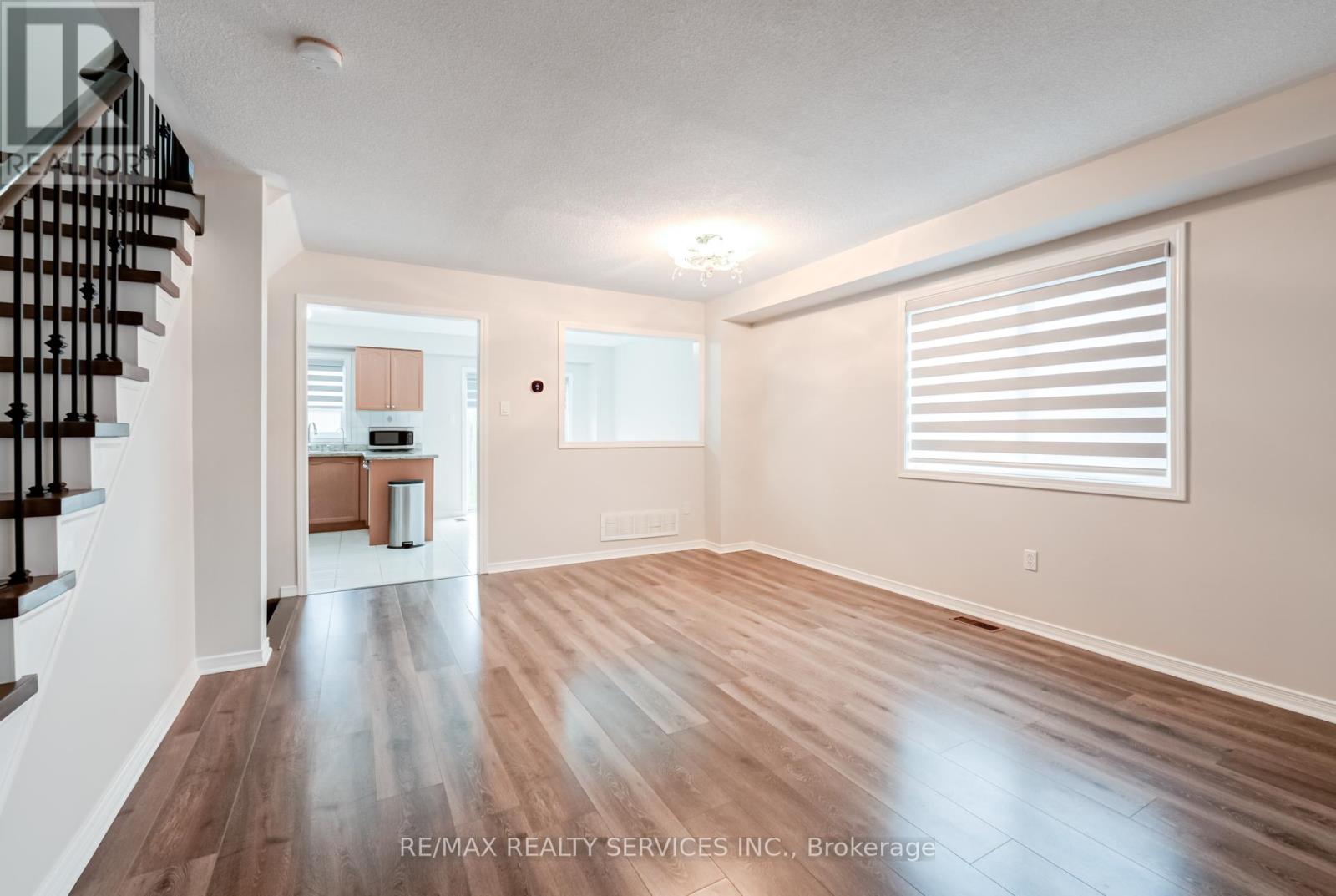 5611 Armando Avenue, Mississauga, Ontario  L5V 3A7 - Photo 8 - W12194836